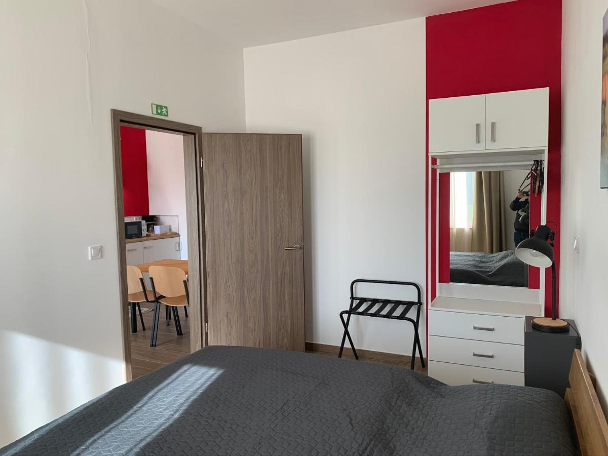 Öregtölgy Apartman Szár Kültér fotó