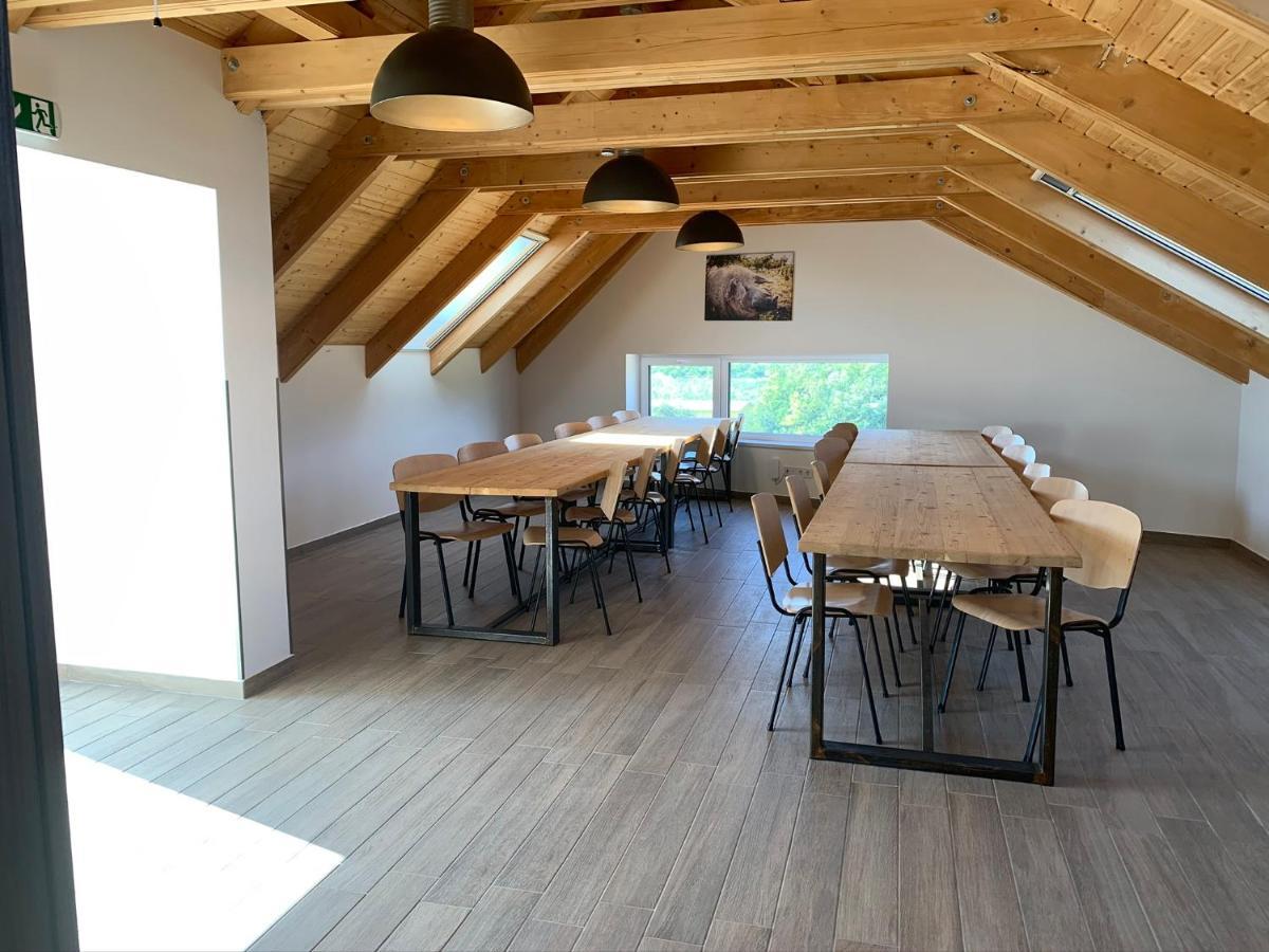 Öregtölgy Apartman Szár Kültér fotó